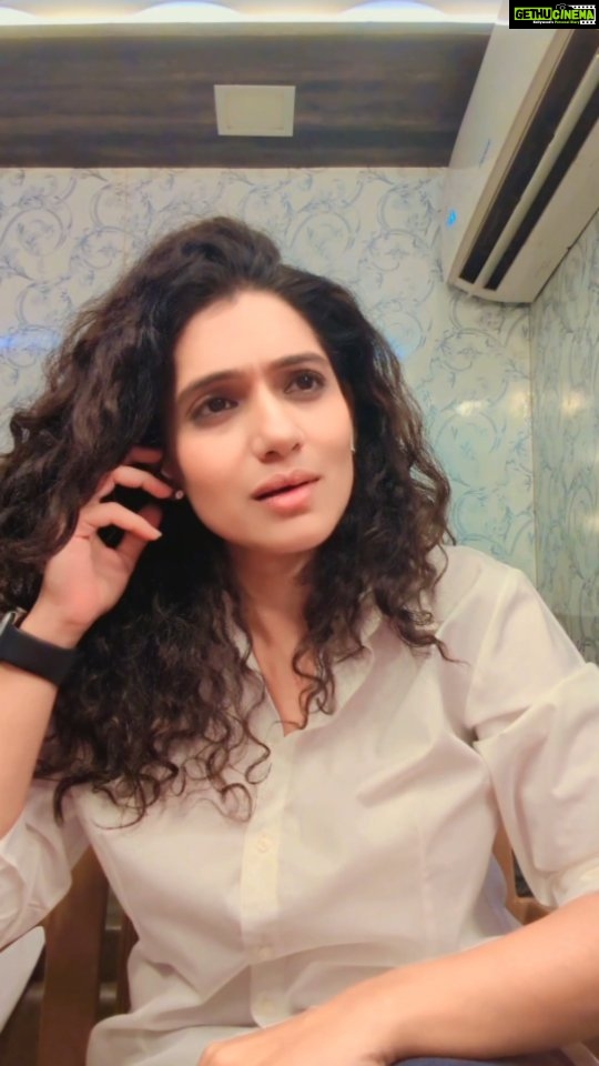 Urmilla Kothare Instagram - Oops I didn't know that was coming 😜🙈😅 #reelsinstagram #funny #english #reels #reelitfeelit Mumbai, Maharashtra