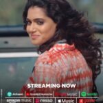 Urmilla Kothare Instagram - तुमचं Favourite रोमँटिक गाणं 'ओघा ओघानी' आता सगळ्या प्लॅटफॉर्म्सवर ऐकू शकता..!! #OghaOghaniSong Out Now #Autograph #AutographOn30Dec #AutographMarathiMovie Link in bio Directed By : @rajwadesatish @everestentertainment @sanjayof69 #STVNetworks #AshwinAnchan @bhanushaliamitt @sureshpai @52_fridaycinemas Song : Ogha Oghani Singers : @jasraj_jayant_joshi @aanandijoshi Lyrics : @khankarorama Music : @hsj_music Music On : @everestentertainment @ankushpchaudhari amrutakhanvilkar @urmilakothare @manasi_moghe @tanvimullick @ashwinithepoem @suhasdop @saurabh_bhalerao_ @hrishidatar @avinashchandrachud @vishwajeeetjoshi @avinashvishwajeet @rajwadepallavi #AjitDandekar #SureshSali @iamvrushalichavan #VaibhavPatil (Ginger PR) @vizualjunkies @phoenix.artisans @faizee222 @deep_Yog_1209 @prathmesh_k04 @rdesai1969