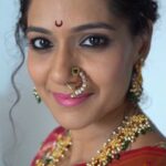 Urmilla Kothare Instagram - तेजाचे प्रतिक असणारा आजचा रंग 'नारंगी'... #Navratri #Day1 #OrangeColor #StarPravah