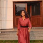 Urmilla Kothare Instagram - Nirva The Cottage Resort (@nirva_resort) - A perfect getaway paradise for you and your family! Nestled in the blissful view of nature and luxury. Their elegant accommodations, best service, premium amenities along with the serene surrounding truly make it an amazing experience... Come Visit Luxury and Nature at it's best with @nirva_resort 🍃 👗 Costume by @ashmikadesigns 📸 Shot by @shashank_otari . . #ad #nirvaresort #luxury #paradise #urmilakothare ✨