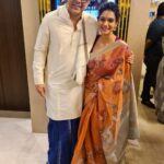 Urmilla Kothare Instagram - 📸 Glimpses of #EkdaKaayZala #RedCarpet #Premiere . . 🥻 Outfit by @moresha_sameera_dalvi 💁🏻‍♀️ Styled by @trushala_nayak . . @ekda_kaay_zala #movie #premiere #sareelove #fashiondiaries #instadaily #traditional #urmilakothare ✨ Mumbai, Maharashtra