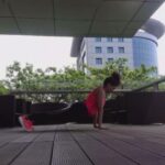 Urmilla Kothare Instagram - Super fun working out with @AskkNatural Yash, my body is changing slowly and steadily but dramatically. Started with 62 kgs touched 59 already and almost 5 inches down all over... Feeling so fit and strong... Thank you Yash for pushing me towards my goal. #AskkNatural #fitness #goals 🤸🏻‍♀️