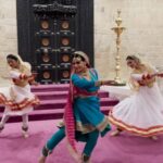 Urmilla Kothare Instagram - ✨ Glimpse from our performance at the @ncpamumbai ✨ @sakshie_sa @taniha07 . . #reelsinstagram #music #reels #reelsindia #dance #performance #urmilakothare #reelitfeelit 🥰