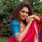 Urmilla Kothare Instagram – Part 3 : What could have been better than Shringar Ras #Bandish on this Valentine’s Day … 
Happy Valentine’s Day ❤️
#Kathak #KathakDance #Abhinaya #ShringaarRas #ValentinesDay #reelkarofeelkaro #reelitfeelit #urmilakothare #reels