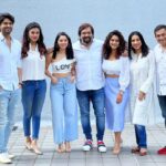 Urmilla Kothare Instagram - RAINBOW - सोहळा "आठव्या" रंगाचा 🌈 ‘प्लॅनेट मराठी’ आणि ‘मँगोरेंज प्रॉडक्शन’ निर्मित, क्रांती रेडकर दिग्दर्शित ‘रेनबो’ लवकरच प्रेक्षकांच्या भेटीला! #रेनबो #Rainbow #Announcement #MarathiMovie #NewMovie #म #PlanetMarathiOTT #PlanetMarathiOriginals #PlanetMarathi #WorldsFirstMarathiOTT #AkshayBardapurkar #Hridaya #MangorangeProductions #KrantiRedkar #SonaleeKulkarni #PrasadOak #UrmilaKothare #RishiSaxena @planetmarathiott @planet.marathi @akshaybardapurkar @vistasmediacapital @abhay_vmc @piiyushsingh @metalpowdergirl @hridayabhhinay @mangorangeproductions Director - @kranti_redkar Team - @oakprasad @sonalee18588 @urmilakothare @rishi_saxena_official @revasmum @pankajjpadghan @sayaliepankaj @adarshshinde @nehaadarshshinde @omkar_mangesh @yugesha_omkar