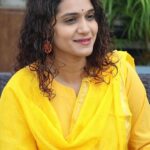 Urmilla Kothare Instagram – #AdCollaboration – माझ्या कुटुंबाचं स्वास्थ्य ह्याला मी कायम प्राधान्य देते! त्यासाठी माझा विश्वास आहे 74 वर्षांपासून आयुर्वेदमध्ये एक्सपर्ट असलेले @charakpharma च्या कोफॉल आयुर्वेदिक रेंजवर!

यांच्या कोफॉल इम्युनिटी टॅबलेट्स क्लिनिकली टेस्टेड आहे. ज्या प्रतिकारशक्तीला जवळपास 3X वाढवण्यास मदत करतात.

डॉक्टरांद्वारे 8 आयुर्वेदिक जडीबुटींपासून बनवली गेलेली ही टॅबलेट सर्दी, खोकला आणि व्हायरल इन्फेक्शनला कमी करण्याससुद्धा मदत करते.

तेव्हा आपणसुद्धा माझ्याप्रमाणेच तुमच्या कुटुंबाच्या चांगल्या IMMUNITY साठी कोफॉल टॅबलेटची निवड करा!

अधिक माहितीसाठी फॉलो करा @vedistryindia

आत्ताच खरेदी करा- www.vedistry.com | www.charak.com to avail 30% off on entire range.

Also available on Amazon, Flipkart, Tata 1mg, Pharmeasy & Netmeds
 
#immunity #kofol #charakpharma #vedistryindia #ayurveda #herbs #immunityboost #research #ayurvedic #viral #infection #cold #cough #celebrity #marathiactor #influencer