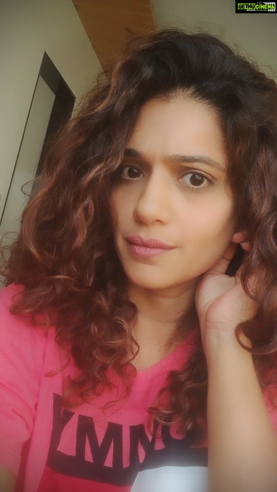 Urmilla Kothare Instagram - #reelitfeelit #monday #mood #funny #instagramreels 🤪