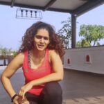 Urmilla Kothare Instagram - Super workout session with @helna_apte #agilitydrill... @helna_apte you are superb! follow and contact @helna_apte #thesixpackgirl to get fitter and especially if you want to flaunt those packs on your tummy...
