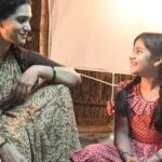 Urmilla Kothare Instagram - With Both my daughters 💕 @avni.taywade @star_pravah #TujhechMiGeetGaatAahe #StarPravah #mothersday Mumbai - मुंबई