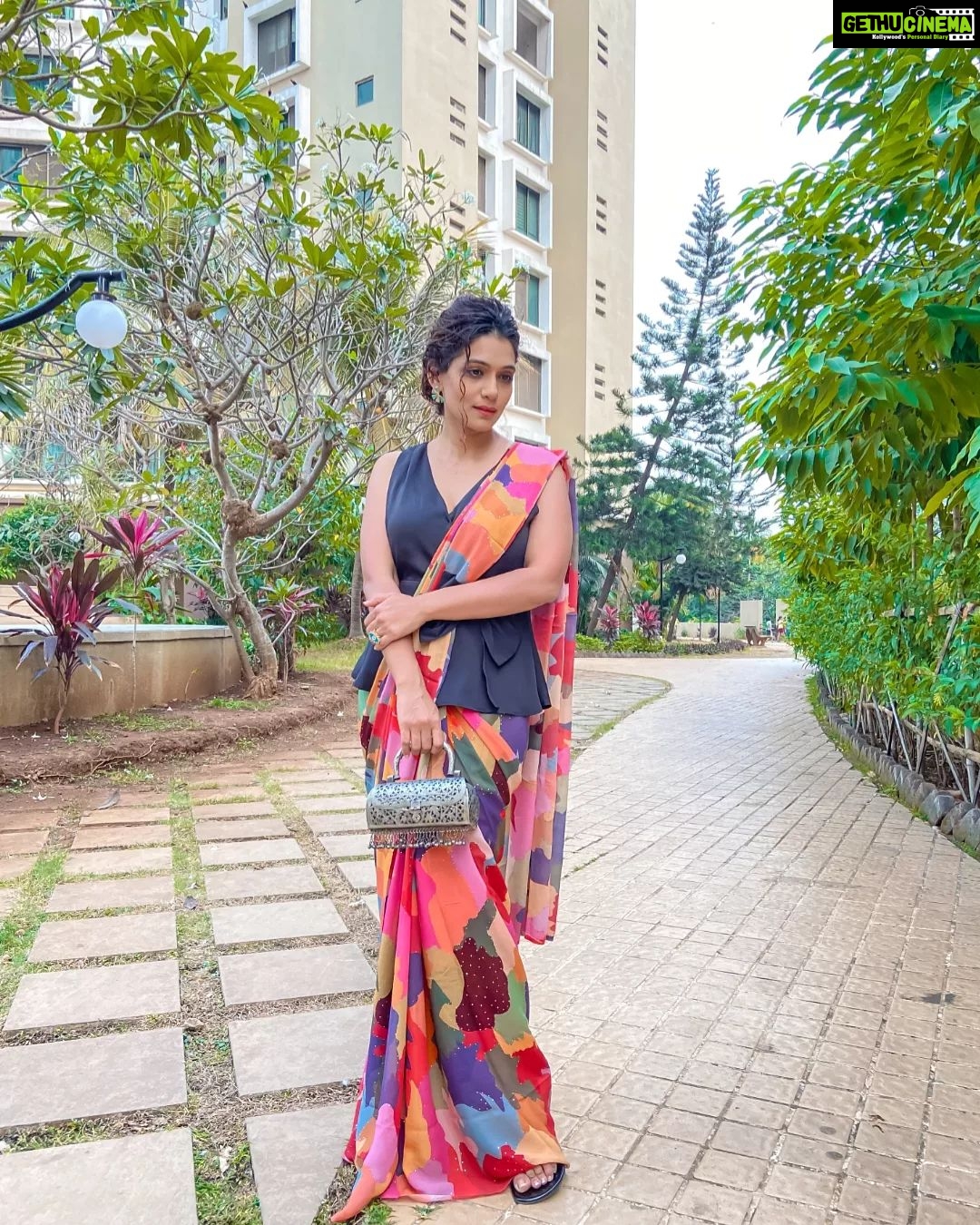 Urmilla Kothare Instagram - 🧡🧡🧡🧡 👗 Outfit by @moresha_sameera_dalvi . . #photooftheday #saree #style #ootd #look #instafashion #urmilakothare Mumbai, Maharashtra