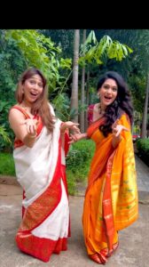 Urmilla Kothare Instagram - Jhumka it is !! ❤️❤️ it’s always fun dancing together!! 
#reels #instamood #dance #reelsindia #urmilakothare #phulawa #reelitfeelit #instagramreels