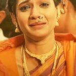 Urmilla Kothare Instagram - “पण जेव्हा तू ते काकण आणशील ना, तेव्हा तुझ्या हाताने ते माझ्या हातात घालशील” बघा “काकण” पूर्ण चित्रपट फक्त मराठी यूट्यूब चॅनेल वर Edit by @createbyshubh #काकण #फक्तमराठी #मुव्ही #sad #love #story #reelsinstagram #reels #explorepage Maharashtra