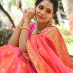 Urmilla Kothare Instagram - ... In the silence of the gaze, a thousand words are spoken ❤️ . . 💫 Outfit by @the_n_kreations #instagood #sunday #weekend #goodvibes #lookoftheday #saree #fashion #style #urmilakothare