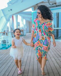 Urmilla Kothare Instagram - ... मेरी दुनिया तू ही रे 🥰
#JizahAaniAai ❤️
.
.
🛳 @cordeliacruises @mirabilisinc 
📸 Photography by @manishtandel7203
👗 Outfit by @moresha_sameera_dalvi