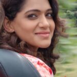 Urmilla Kothare Instagram – एक जपून ठेवावी अशी लव्ह स्टोरी…
नक्की पहा वर्ल्ड टेलिव्हिजन प्रीमियर, ‘ऑटोग्राफ’
उद्या दु. १:०० वा. Star प्रवाह वर…
#Autograph #AutographMarathiMovie
@rajwadesatish @sanjaychhabriaofficial @everestentertainment @star_pravah @bhanushaliamitt @sureshpai @52_fridaycinemas @hsj_music @hrishikesh_ranade @kshitijpatwardhan @ankushpchaudhari @amrutakhanvilkar @urmilakothare @manasi_moghe