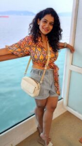 Urmilla Kothare Instagram - ☀🌊🛳 Sun, Sky & endless joy ... 
Off to the big sea party with @cordeliacruises & @mirabilisinc 🥰
.
.
#reelsinstagram #instamood #cordeliacruises #cruise #vacation #trip #reelsindia #bts #reelitfeelit #reels ✨