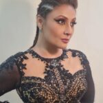 Urvashi Dholakia Instagram - All set for my first ever performance on #Jhalak 🖤 tell me how did you like my look? . . #jhalakdikhlajaa #jdj #urvashidholakia #realityshow #realitytv Costume by: @harshalds @shilpa.suraj.chhabra @komalsoni_