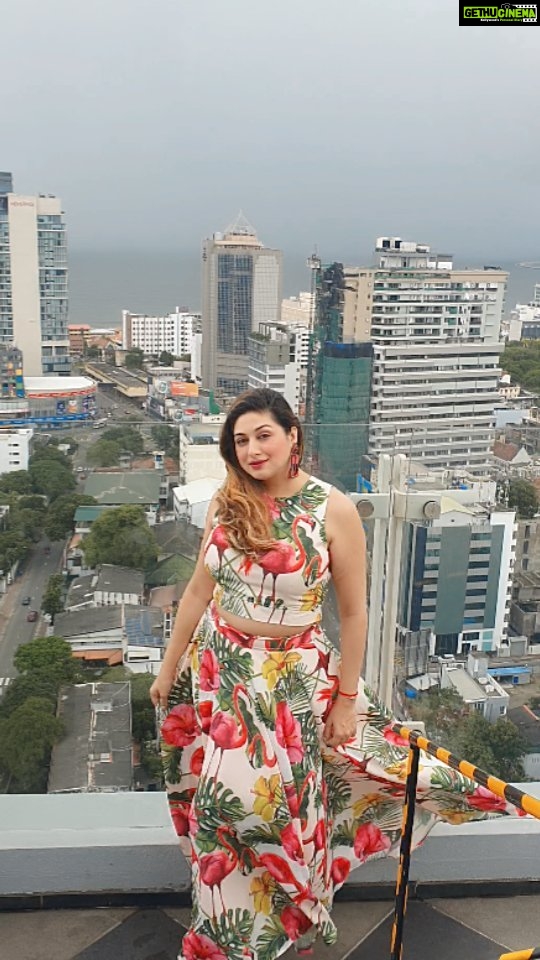 Vahbbiz Dorabjee Instagram - Realise deeply that the Present moment is all you have❤️ #throwback to this gorgeous hotel in #srilanka @cinnamonredcmb @goldcoastfilmsofficial Cinnamon Red Colombo