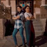 Vaidehi Parashurami Instagram – झिम्मा २ च्या संपूर्ण टीम ला या मराठी पोरींकडून खूप शुभेच्छा! ♥️
@hemantdhome21 @aanandlrai @officialjiostudios @jiostudiosmarathi @saneness_ @kshiteejog @nirrmitesaawaant @suchitrabandekar @iamrinkurajguru @sayali_sanjeev_official @iam_shivanisurve @sidchandekar
@amitrajmusic @kshitijpatwardhan
@sachingurav