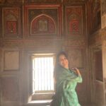 Vaidehi Parashurami Instagram – Twirling around the world…
📹 @archananipankar
#twirling #travelling
#exploring #lovetotravel
#mondaymood #mondaymotivation
#keeptraveling #keepexploring