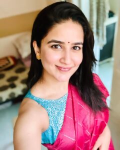 Vaidehi Parashurami Instagram - “Simple wala selfie”

#wonderfulwednesday #wednesdayvibes 
#midweekblues #notreally 
#selfieseries #sareelove 
#simplicity #simpleisbest