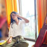 Vaishnavi Dhanraj Instagram - How do you know it's love and not just a crush? Let us apply a simple rule developed by the philosopher and theologian GK Chesterton. True love, he claims, is not blind; rather, it is bound. And the more bound it is, the less blind it becomes. That's the distinction. A crush is blind, which is a good thing. You own a crush, and you don't have to confront the reality of who that other person is. You can put them on a pedestal and lavishly love them, and they will never hurt you. A crush is safe. Nonetheless, a relationship is not safe. A relationship is risky. A relationship means saying, "I'm not just blindly loving and following you; I'm embracing you despite knowing who you really are." You may not always be perfect, and yet I stand with you. Love is not about being blind, love is being bound. A crush is blind, but blissfully so. #fromsource #mondays