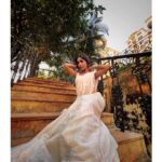 Veebha Anand Instagram - The most beautiful day! Happy Navmi every one! Blessed and grateful for everything🤍 @tamairafashion thank you for this beautiful saari! You have my heart!! 🤍🪷