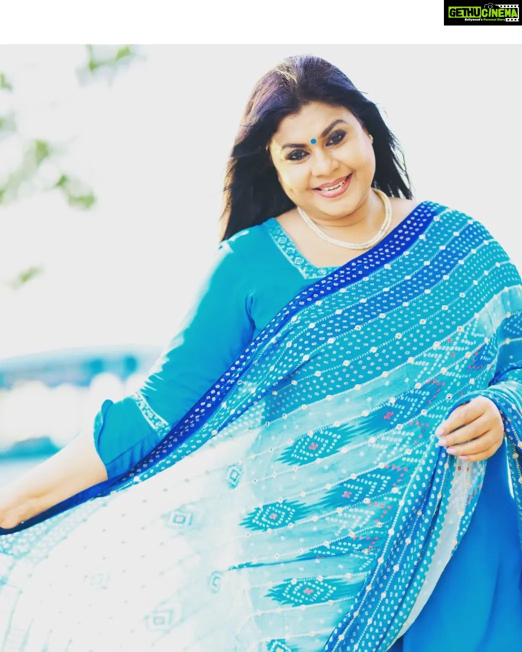 Vichithra Instagram - BEAUTY ATTRACTS THE EYE PERSONOLITY ATTRACTS THE HEART DEARS