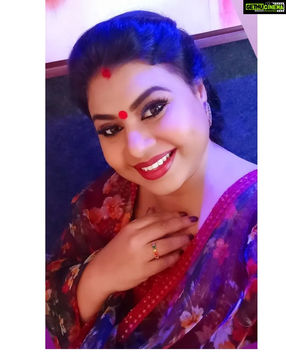 Vichithra Instagram - PEOPLE WILL QUESTION ALL THE GOOD THINGS THEY HEAR ABOUT YOU.. BUT BELIEVE ALL THE BAD WITHOUT A SECOND THOUGHT RIGHT DEARS ?????? #Goodmorning #goodmorningall #goodmorningworld🌎 #gooddau #judgementalpeople #selfbelief #beliefsystems #neverquit