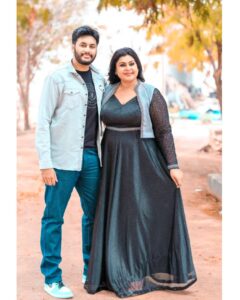 Vichithra Instagram - Memorable moments with my #son @roshanshaji #cookwithcomali4 family and friends round. thanks a lot, @mediamasons @ravoofa.h.k mam @vijaytelevision for this wonderful opportunity Amazing day, indeed.❤️❤️❤️❤️❤️❤️🩷🩷🩷🩷🩷🩷🩷🩷🩷🩷🖤🖤🖤🖤🖤🖤🖤🖤🖤 Photographer: @lokesh_photos Costume and styling @femme_lia_ Pro only_nikil #vijaytelevision #realityshow #momandson #cwc4 #memorable #goodday #never give up #liveinthemoment #positivevibes #happinessisachoice EVP Film City
