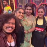 Vichithra Instagram - #goodluck to aneethi movie team for great success . Amazing day with lots of fun and laughter @jovika_vijaykumar @vanithavijaykumar EVP Film City