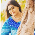 Vichithra Instagram - BEAUTY ATTRACTS THE EYE PERSONOLITY ATTRACTS THE HEART DEARS