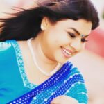 Vichithra Instagram - BEAUTY ATTRACTS THE EYE PERSONOLITY ATTRACTS THE HEART DEARS