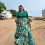 Vichithra Instagram - I am an original, and that's perfection in itself dears . #goodevening #retro #goodeveningall #cwc #cwc4 #happyweekend #cwc2023 #happyevening .