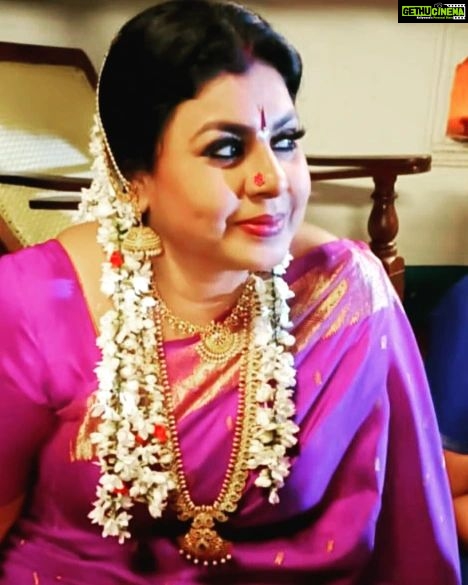 Vichithra Instagram - On sets of #karthigaideepamserial πππππππππππππππππππππ #chennai #tamilserialactresshot #zeetamil #candidphotography #candidphoto #zeetamizh #workmode #shootmode #bts #newlook #newlooks