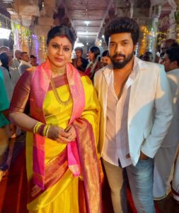 Vichithra Instagram - Good luck 👍👍👍 karthi ...on  your come back in  #karthigaideepam #hero #mainlead #zeetamil after #sembaruthiserial . 
#favouritehero  #heartthrob
#tamilserial #zeetamilserial  #newproject
#handsome #celebrity  #actor #performer
