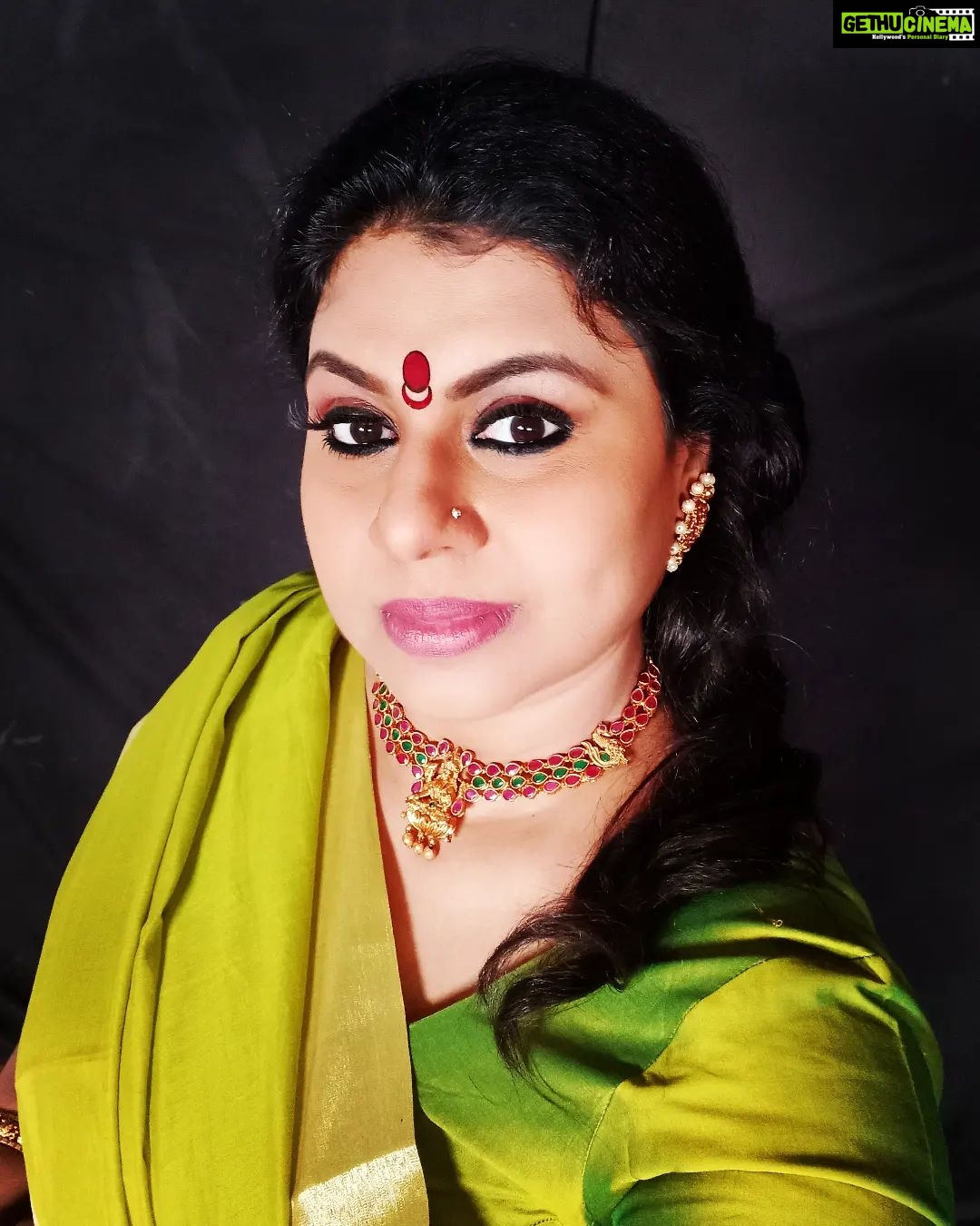 Vichithra Instagram - ALWAYS BE THE FIRST RATE VERSION OF YOURSELF INSTEAD OF A SECOND RATE VERSION OF SOMEBODY ELSE DEARS...ππππππππππππππππππ INSPIRED BY : #judygarland #goodmorningall #goodmorningpost #lifequotestagram #lifelessons #morninginspiration #goodmorning #getmotivatedbyvichu #morningcoffee