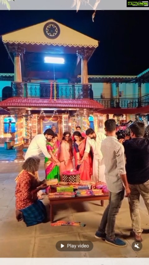Vichithra Instagram - Celebrations #diwali #etvserial #geethagovindamserial #diwalireels #etvtelugu #instareelsindia #diwalilights #reelsinstagram