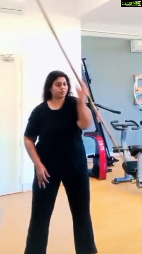 Vichithra Instagram - Learning from mistakes ...... #instareelsindia❤️ #instafamily #instareels❤️ #motivational #motivationalvideos #reelskarofeelkaro #trendingaudio #bossbabe #bossbabesayings #strongwomen #feminism #womeninspiringwomen