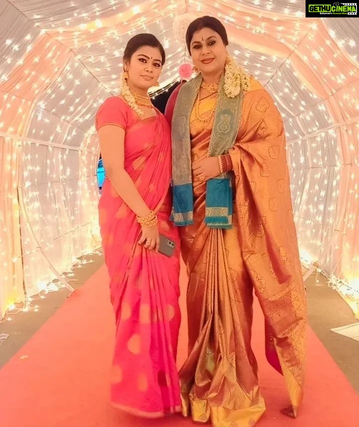 Vichithra Instagram - #Shrees of #karthigaideepamserial #rajashreerupashree 🤩🤩🤩🤩🤩🤩🤩🤩🤩🤩🤩🤩🤩🤩 #happysunday #happysundayeveryone #newpost #newproject #newgetup
