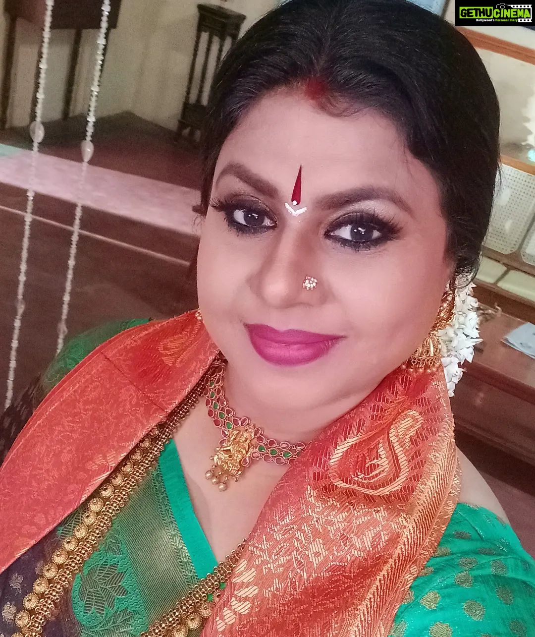 Vichithra Instagram - #Shrees of #karthigaideepamserial #rajashreerupashree 🤩🤩🤩🤩🤩🤩🤩🤩🤩🤩🤩🤩🤩🤩 #happysunday #happysundayeveryone #newpost #newproject #newgetup