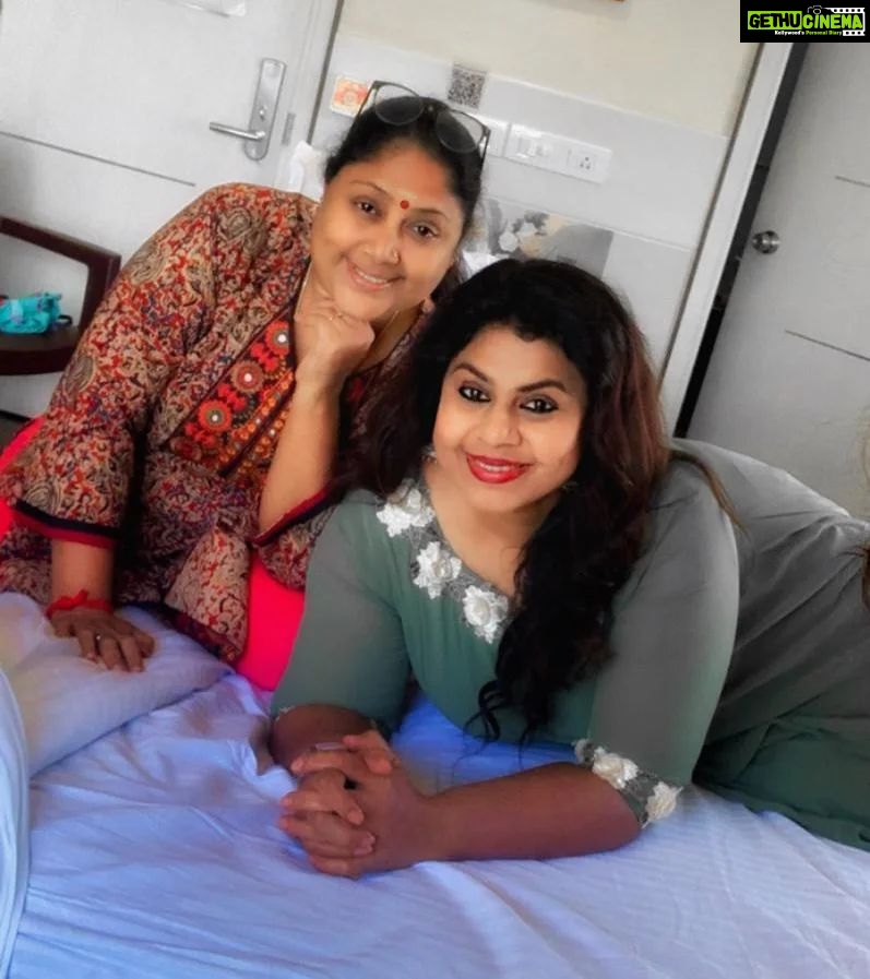 Vichithra Instagram - Happy birthday to my dearest,sweetest,gorgeous and the most humble friend @brindamurali72 Love u loads 💓 💛 💗 💖 ❤️ 💕 💓 💛 💗 💖 ❤️ Wishing you a rocking year ahead 🥰🥰🥰