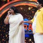 Vichithra Instagram - Teamed with #cwc4 family. It was funfilled with songs and dance. My team rocked specially @kishorerajkumar you rocked bro @sherinshringar baby @monisha.blessy @thangadurai_actor @gajaa23 @priyankapdeshpande @_andreanne__ made my day fantastic. #startmusic @vijaytelevision ❤️❤️❤️