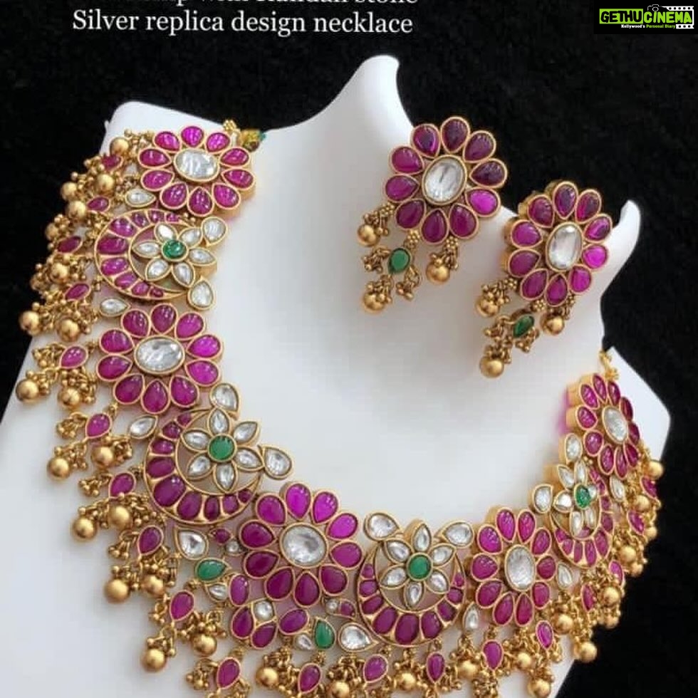 Vichithra Instagram - ARAMBIKALAMAπππππ₯°π₯°π₯° come on , pls pour ur love , you guys always motivate me Here we go another day another beautiful collection , loved the way she carries it each time π₯°π₯°π₯°πππ#bigbosstamil #bigbosstamil#vijaytelevision #vijaytv