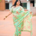 Vichithra Instagram – YOU HAVE TO BELIEVE  THE CHANGES YOU HAVE ALREADY MADE DEARS ♻️♻️♻️♻️♻️♻️

#happysunday 
#happyweekend 
#sareelove
#floralinspiration 
#floralsaree 
#chiffoncake 
#chiffonsarees 
#green