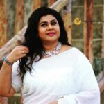 Vichithra Instagram – Meet me live @4:30pm today .
Post your questions @instastories will answer you live. 

Followers who asked  best question can join me live 
Catch you all @4:30pm