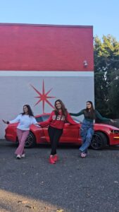 Vidhya Mohan Instagram - Dance friends make the best friends 👭👭😘🥰♥️

@sunitharao_vr 
@aishwaryadevan 
@jithujob_ 

#friends #reels #dance #dancers #instareels #instagood #dancereels #reelsindia #trending #trendingreels #vidyavinumohan❤ #reelitfeelit