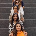 Vidhya Mohan Instagram - “Six girls, endless laughter, and Connecticut city adventures! From brunches to shopping sprees, this trip is filled with memories that will last a lifetime. 🌸💃 🎶🩷❤️ @kapzsush1915 @annaprasadofficial @vidyavinumohan @aishwaryadevan @nayananairofficial 🎥. @pianistgeorgevarghese #usa🇺🇸 #connecticut #shopping #friends #girls #girlsgang #happiness #shoppingmall #reelsvideo #reels #instagram #instagood #foryou #fyp #viral #trending #reelitfeelit