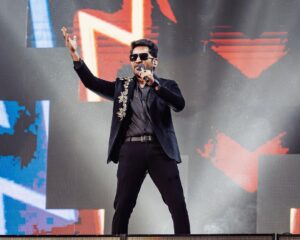Vijay Antony Instagram - WHAT AN AMAZING EVENING IT WAS! 😍🙌🏽🥳 Singer Vijay Antony’s entry is proof for all things awesome that went down last night 😎💃🕺

Vijay Antony - Live in Concert
29 October 2023
Axiata Arena, Bukit Jalil

Brought to you by @msgold.my⚜

@vijayantony
@datoabdulmalik

Photos By @dhivager & Team

#vijayantonyliveinconcert
#VAbyMSC
#malikstreams
#VijayAntony
#liveinconcert
#OGVibe