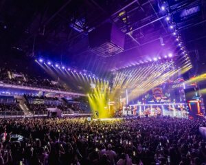 Vijay Antony Instagram - WHAT AN AMAZING EVENING IT WAS! 😍🙌🏽🥳 Singer Vijay Antony’s entry is proof for all things awesome that went down last night 😎💃🕺

Vijay Antony - Live in Concert
29 October 2023
Axiata Arena, Bukit Jalil

Brought to you by @msgold.my⚜

@vijayantony
@datoabdulmalik

Photos By @dhivager & Team

#vijayantonyliveinconcert
#VAbyMSC
#malikstreams
#VijayAntony
#liveinconcert
#OGVibe